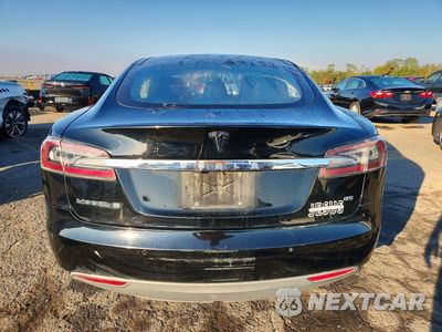 Zdjęcie 6 z 12 samochodu: 2015 TESLA MODEL S 85 VIN:5YJSA1H19FF082510 - miniatura