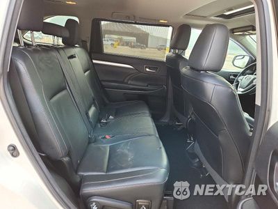 Zdjęcie 11 z 13 samochodu: 2015 TOYOTA HIGHLANDER XLE VIN:5TDKKRFH8FS112345 - miniatura