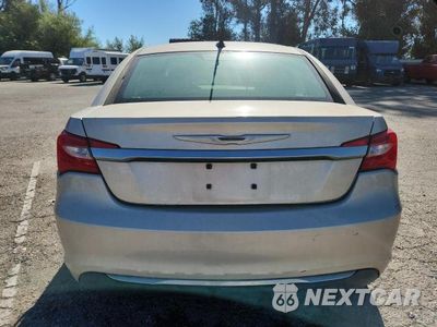 Zdjęcie 6 z 12 samochodu: 2013 CHRYSLER 200 TOURING VIN:1C3CCBBB2DN627732 - miniatura
