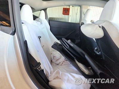 Zdjęcie 10 z 12 samochodu: 2023 TESLA MODEL Y VIN:7SAYGDEF6PF877674 - miniatura
