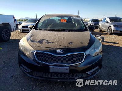 Piąte zdjęcie samochodu w środku: 2015 KIA FORTE LX VIN:KNAFK4A66F5417663 - miniatura