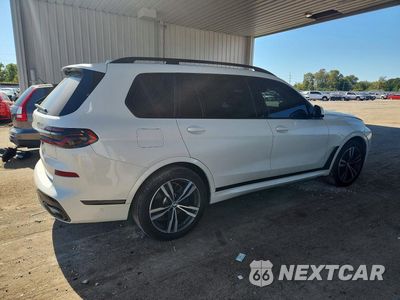 Trzecie zdjęcie samochodu z tyłu: 2025 BMW X7 XDRIVE40I VIN:5UX23EM08S9X83976 - miniatura