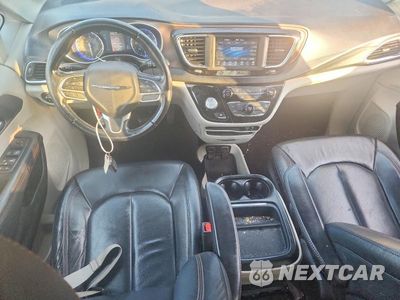Zdjęcie 8 z 13 samochodu: 2019 CHRYSLER PACIFICA TOURING L VIN:2C4RC1BG2KR526296 - miniatura