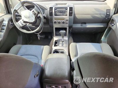 Zdjęcie 8 z 13 samochodu: 2005 NISSAN PATHFINDER XE VIN:5N1AR18W75C734788 - miniatura