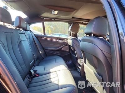 Zdjęcie 10 z 12 samochodu: 2021 BMW 530 XI VIN:WBA13BJ07MWW93669 - miniatura