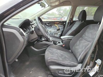 Zdjęcie 7 z 13 samochodu: 2016 NISSAN ROGUE SV VIN:JN8AT2MVXGW149850 - miniatura
