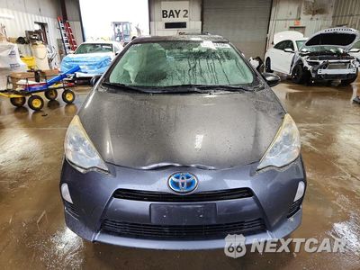 Piąte zdjęcie samochodu w środku: 2014 TOYOTA PRIUS C TWO VIN:JTDKDTB3XE1068443 - miniatura