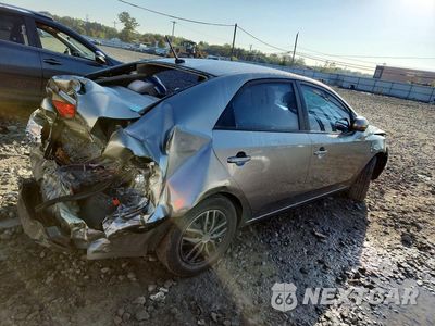Trzecie zdjęcie samochodu z tyłu: 2012 KIA FORTE EX VIN:KNAFU4A27C5586819 - miniatura
