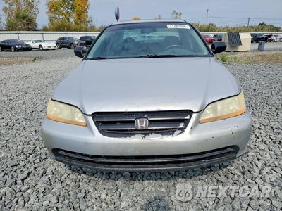 Piąte zdjęcie samochodu w środku: 2001 HONDA ACCORD EX VIN:1HGCG16501A060326 - miniatura