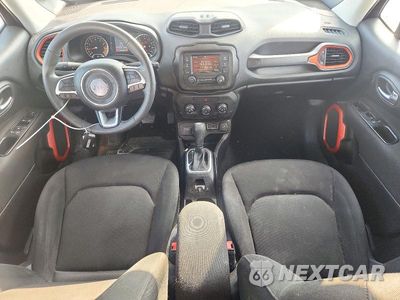 Zdjęcie 8 z 12 samochodu: 2018 JEEP RENEGADE SPORT VIN:ZACCJBAB7JPH68835 - miniatura