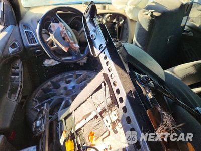 Zdjęcie 8 z 12 samochodu: 2016 FORD FOCUS ST VIN:1FADP3L94GL297569 - miniatura