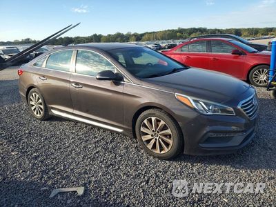 Czwarte zdjęcie samochodu z boku: 2015 HYUNDAI SONATA SPORT VIN:5NPE34AF0FH112705 - miniatura