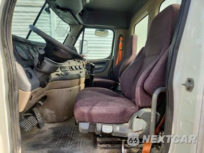 Zdjęcie 7 z 12 samochodu: 2016 FREIGHTLINER CASCADIA 125 SEMI TRUCK VIN:3AKJGEBG5GSHK9305 - miniatura
