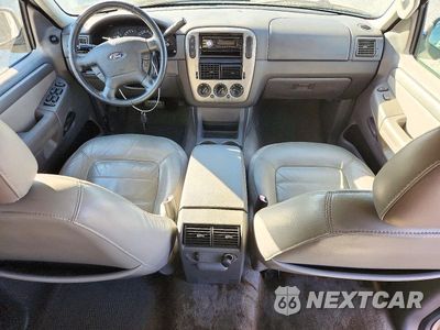 Zdjęcie 8 z 12 samochodu: 2004 FORD EXPLORER XLT VIN:1FMZU73K54UB29623 - miniatura