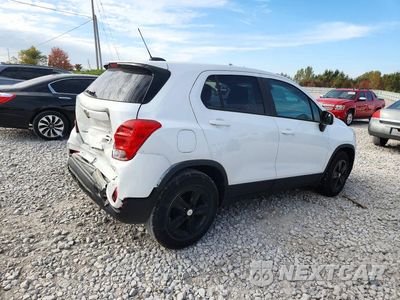 Trzecie zdjęcie samochodu z tyłu: 2020 CHEVROLET TRAX LS VIN:KL7CJKSB4LB028930 - miniatura
