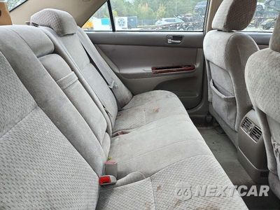 Zdjęcie 10 z 12 samochodu: 2004 TOYOTA CAMRY XLE VIN:4T1BE30K54U799233 - miniatura