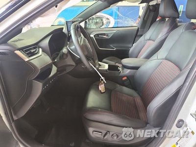 Zdjęcie 7 z 12 samochodu: 2025 TOYOTA RAV4 XSE VIN:JTMEB3FV0SD240097 - miniatura