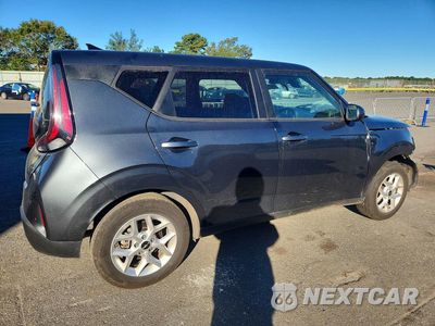 Trzecie zdjęcie samochodu z tyłu: 2025 KIA SOUL LX VIN:KNDJ23AU7S7263405 - miniatura