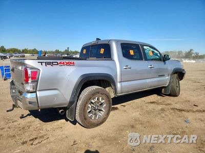 Trzecie zdjęcie samochodu z tyłu: 2021 TOYOTA TACOMA TRD OFF-ROAD VIN:3TYCZ5ANXMT030432 - miniatura