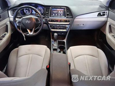 Zdjęcie 8 z 12 samochodu: 2018 HYUNDAI SONATA SEL VIN:5NPE34AF0JH647087 - miniatura