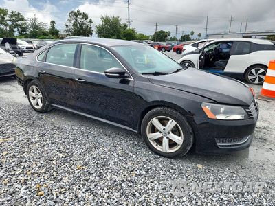 Czwarte zdjęcie samochodu z boku: 2012 VOLKSWAGEN PASSAT SE VIN:1VWBP7A39CC023315 - miniatura