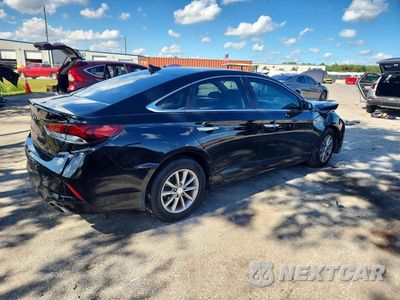 Trzecie zdjęcie samochodu z tyłu: 2019 HYUNDAI SONATA SE VIN:5NPE24AF1KH769946 - miniatura