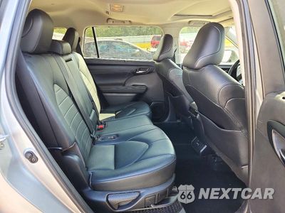 Zdjęcie 10 z 12 samochodu: 2020 TOYOTA HIGHLANDER HYBRID XLE VIN:5TDHBRCH5LS502619 - miniatura
