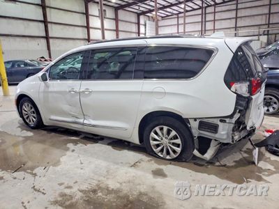 Drugie zdjęcie samochodu z przodu: 2019 CHRYSLER PACIFICA TOURING L VIN:2C4RC1BG9KR550997 - miniatura