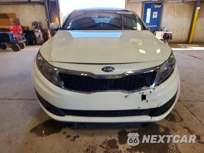 Piąte zdjęcie samochodu w środku: 2013 KIA OPTIMA LX VIN:5XXGM4A77DG181835 - miniatura