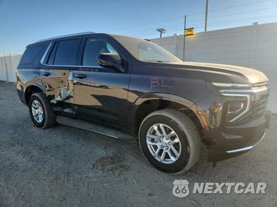 Czwarte zdjęcie samochodu z boku: 2026 CHEVROLET TAHOE C1500 LS VIN:1GNS5MKD5TR256532 - miniatura