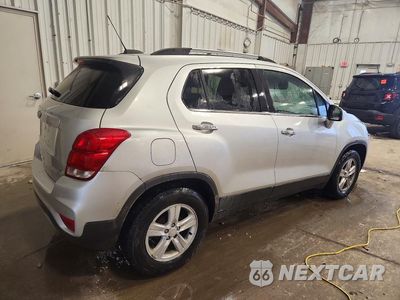 Trzecie zdjęcie samochodu z tyłu: 2019 CHEVROLET TRAX 1LT VIN:3GNCJLSB1KL396916 - miniatura