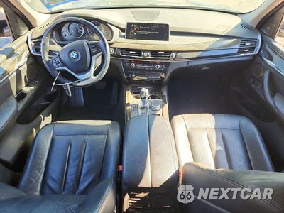 Zdjęcie 8 z 12 samochodu: 2015 BMW X5 SDRIVE35I VIN:5UXKR2C54F0H37861 - miniatura