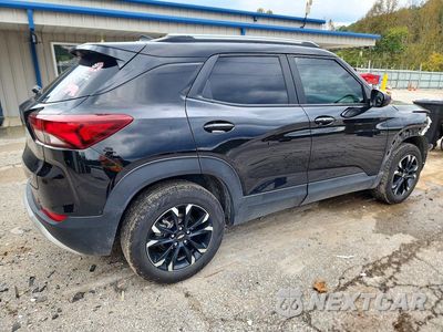 Trzecie zdjęcie samochodu z tyłu: 2023 CHEVROLET TRAILBLAZER LT VIN:KL79MRSL1PB184464 - miniatura