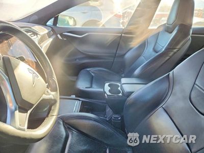 Zdjęcie 7 z 12 samochodu: 2016 TESLA MODEL S VIN:5YJSA1E26GF140877 - miniatura