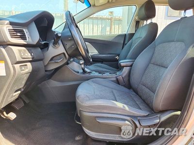 Zdjęcie 7 z 13 samochodu: 2019 KIA NIRO LX VIN:KNDCB3LC2K5322692 - miniatura
