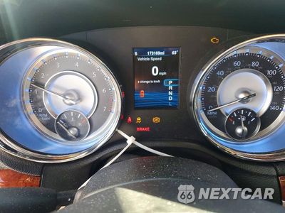 Zdjęcie 9 z 13 samochodu: 2014 CHRYSLER 300 VIN:2C3CCAAG0EH235480 - miniatura