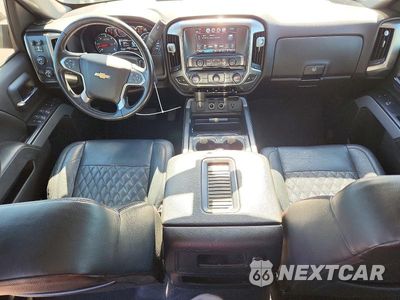 Zdjęcie 8 z 12 samochodu: 2018 CHEVROLET SILVERADO K1500 LT VIN:3GCUKREC7JG528991 - miniatura