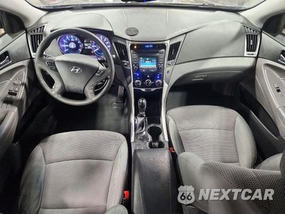 Zdjęcie 8 z 12 samochodu: 2014 HYUNDAI SONATA GLS VIN:5NPEB4AC2EH884274 - miniatura