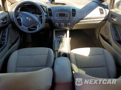 Zdjęcie 8 z 12 samochodu: 2016 KIA FORTE LX VIN:KNAFX4A60G5437989 - miniatura