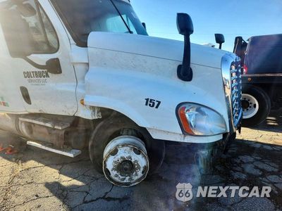 Zdjęcie 13 z 13 samochodu: 2014 FREIGHTLINER CASCADIA SEMI TRUCK VIN:3AKJGLBG5ESFY7961 - miniatura