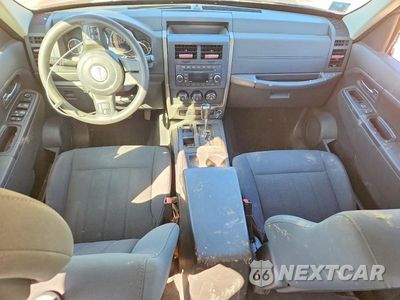 Zdjęcie 8 z 13 samochodu: 2012 JEEP LIBERTY SPORT VIN:1C4PJMAK0CW130171 - miniatura