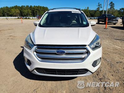 Piąte zdjęcie samochodu w środku: 2017 FORD ESCAPE SE VIN:1FMCU0GD2HUC43447 - miniatura