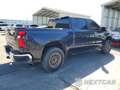 Trzecie zdjęcie samochodu z tyłu: 2022 CHEVROLET SILVERADO K1500 LT VIN:3GCPDDEK4NG570400 - miniatura