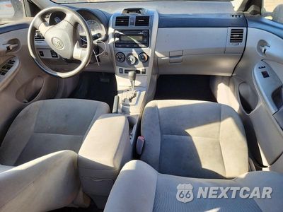 Zdjęcie 8 z 13 samochodu: 2012 TOYOTA COROLLA LE VIN:2T1BU4EE5CC794867 - miniatura
