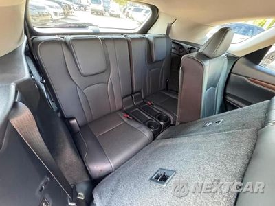 Zdjęcie 8 z 10 samochodu: 2021 LEXUS RX 350 L VIN:JTJHZKFA8M2030178 - miniatura