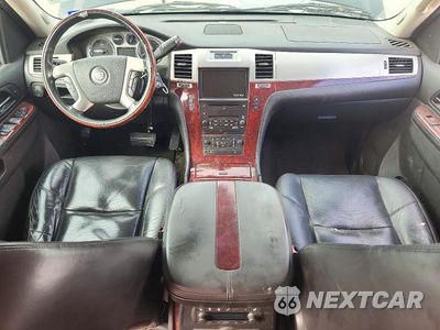 Zdjęcie 8 z 13 samochodu: 2010 CADILLAC ESCALADE ESV PREMIUM VIN:1GYUKJEF7AR103793 - miniatura