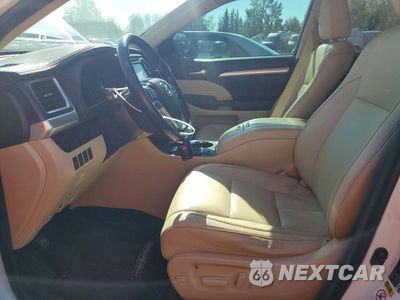 Zdjęcie 7 z 12 samochodu: 2015 TOYOTA HIGHLANDER XLE VIN:5TDJKRFH1FS098848 - miniatura