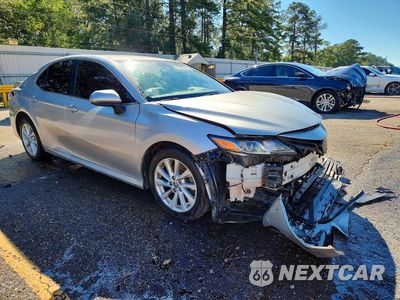 Czwarte zdjęcie samochodu z boku: 2021 TOYOTA CAMRY LE VIN:4T1C11AK7MU427542 - miniatura