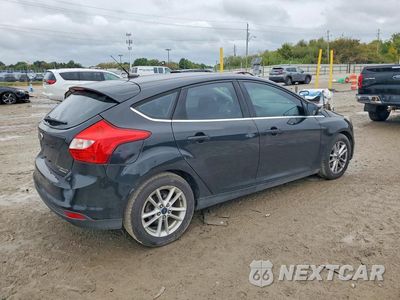 Trzecie zdjęcie samochodu z tyłu: 2012 FORD FOCUS TITANIUM VIN:1FAHP3N28CL422455 - miniatura