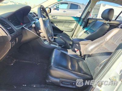 Zdjęcie 7 z 12 samochodu: 2006 HONDA ACCORD EX VIN:1HGCM66866A055493 - miniatura